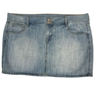 Old Navy Low-Rise Micro-Mini Skirt Sz 16 Light Wash Denim Y2K Double Button